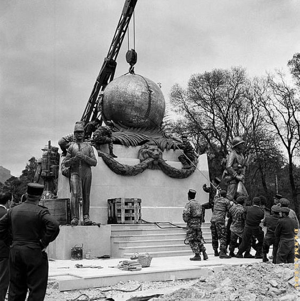 LEGION SBA QUARTIER VIENOT DEMONTAGE DU MONUMENT.jpg